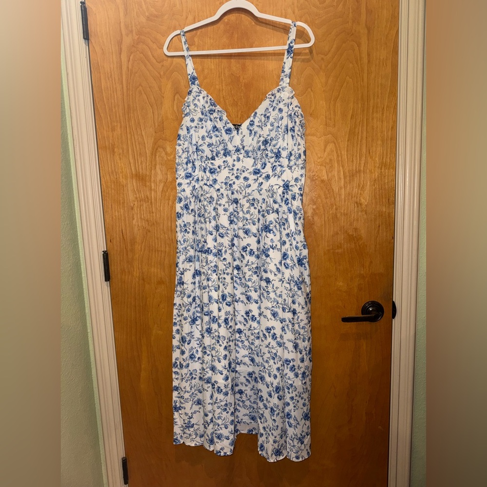 Scarlett Darkness - Blue Floral Maxi Dress